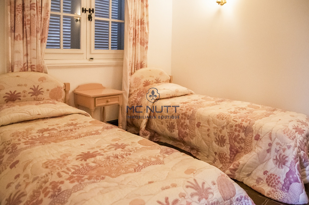 Casa ID.582/ - Hermosísima casa en Golf, Punta del Este