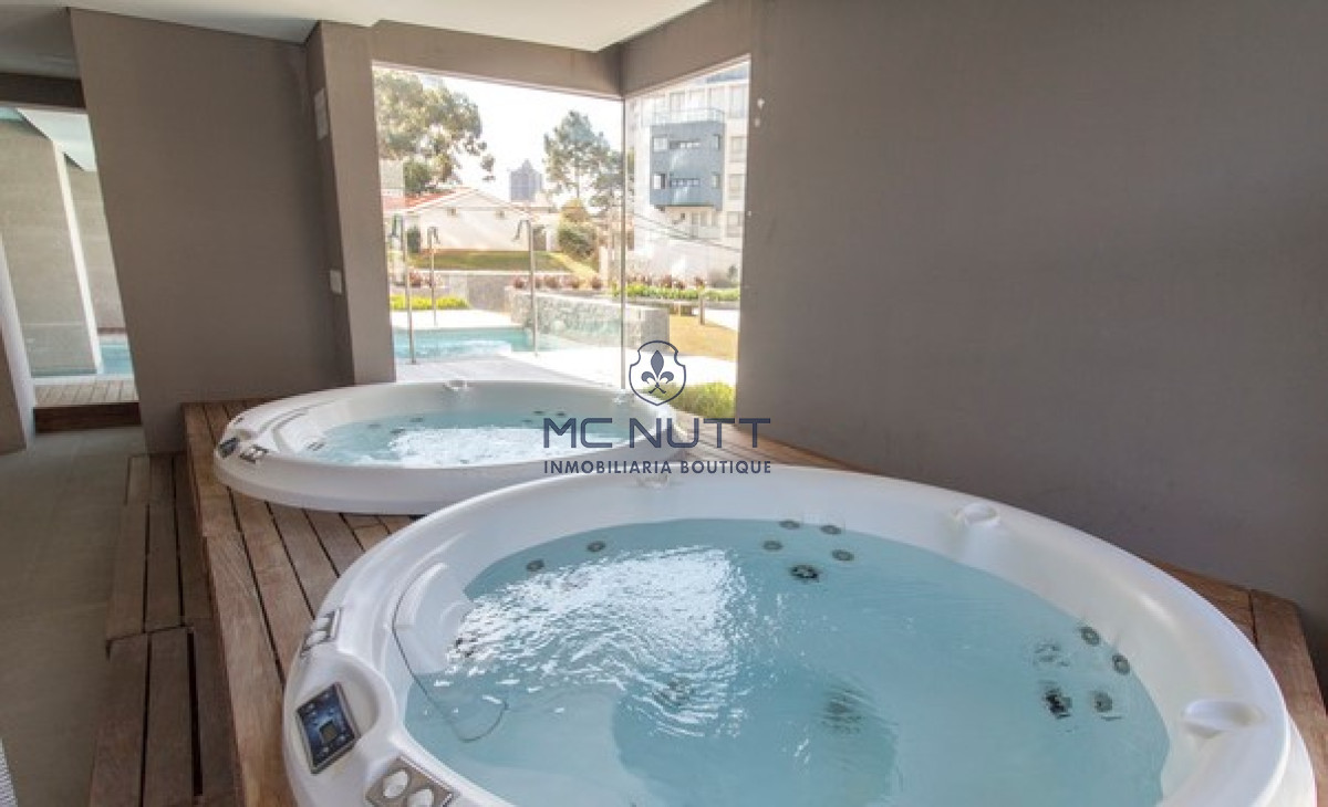 Apartamento Ref.922/ - En venta apartamento en Brava, Punda del Este de 2 dormitorios.