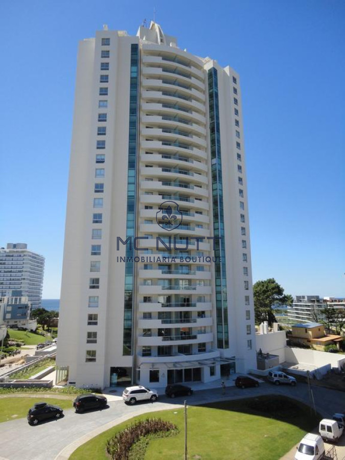 Apartamento Ref.922/ - En venta apartamento en Brava, Punda del Este de 2 dormitorios.