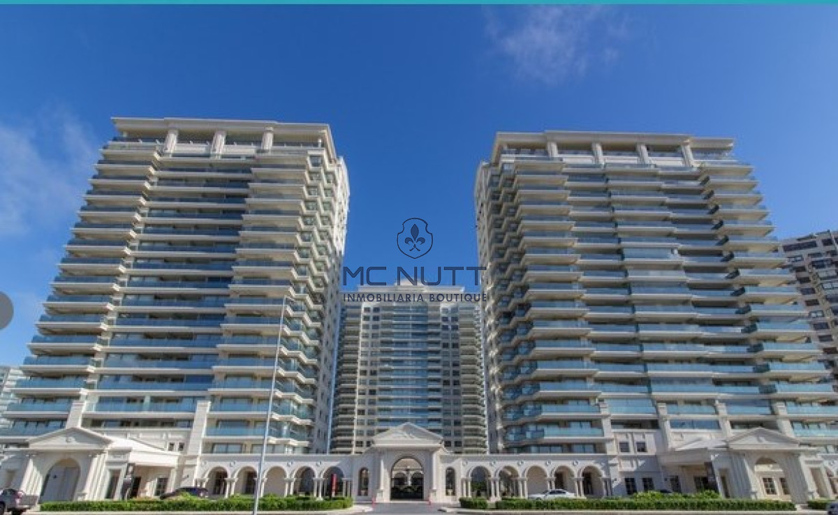 Apartamento Ref.841/ - Vende apartamento de 3dormitorios en Brava- Punta del Este