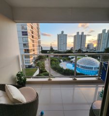 Apartamento en venta frente al mar 2 dormitorios , Playa Mansa