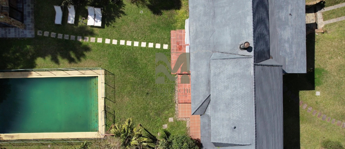 Casa ID.559 - Vende gran casa para vivir todo el año, de 3 dormitorios en Punta del Este 