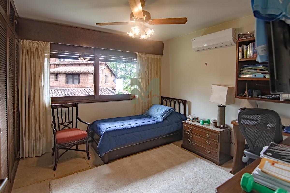 Casa ID.561 - Casa de gran tamaño ubicada en zona de paz y tranquilidad.