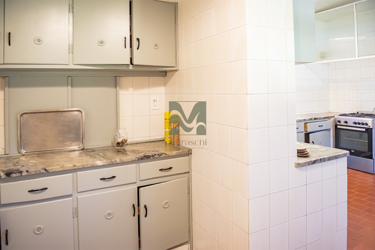 Casa ID.860 - En venta casa de 4 dormitorios, con agradable entorno en Golf, Punta del Este.