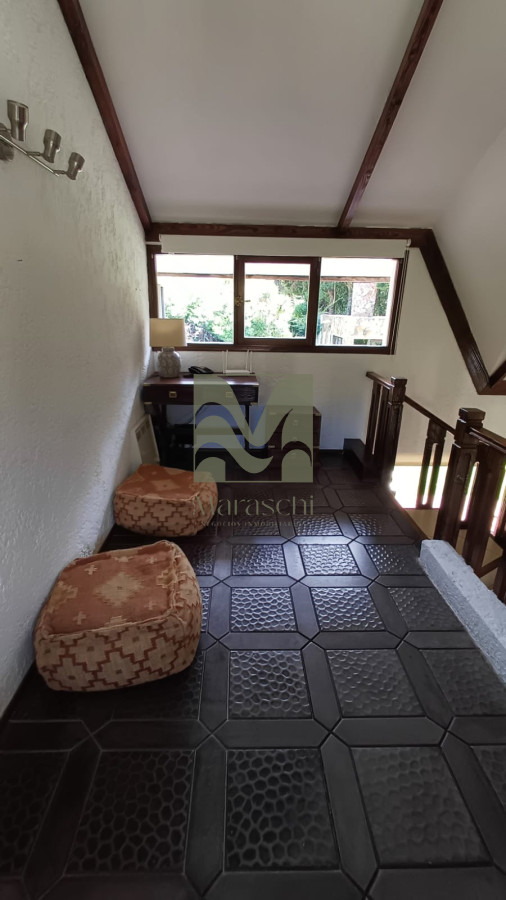 Casa ID.559 - Vende gran casa para vivir todo el año, de 3 dormitorios en Punta del Este 