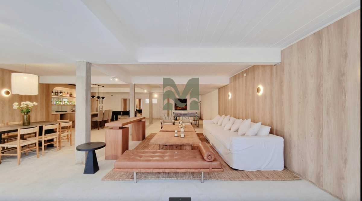 Casa ID.865 - En venta espectacular casa de 5 dormitorios en Golf, Punta del Este