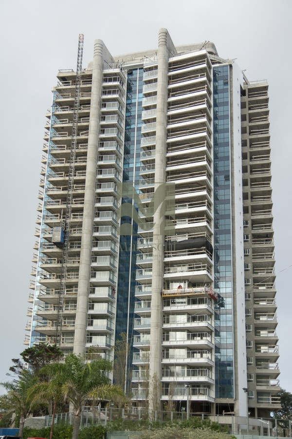 Apartamento ID.835 - MIAMI BOULEVARD, PUNTA DEL ESTE, PLAYA MANSA, DOS DORMITORIOS , PRIMERAS PARADAS 