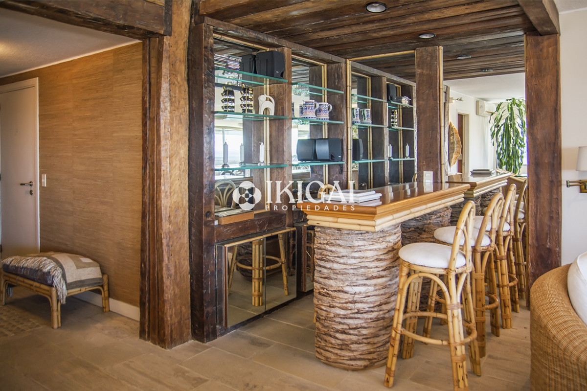 Apartamento ID.469 -  Edificio Tunquelen II, 3 dormitorios mas servicio, playa mansa 