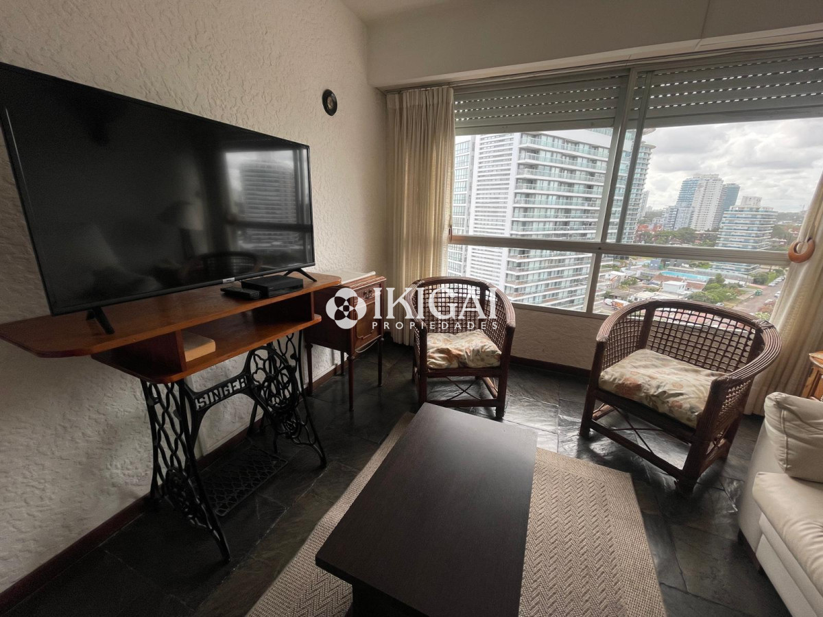 Apartamento ID.497 - Departamento en venta en Brava - Punta del Este de 1 dormitorio y medio.