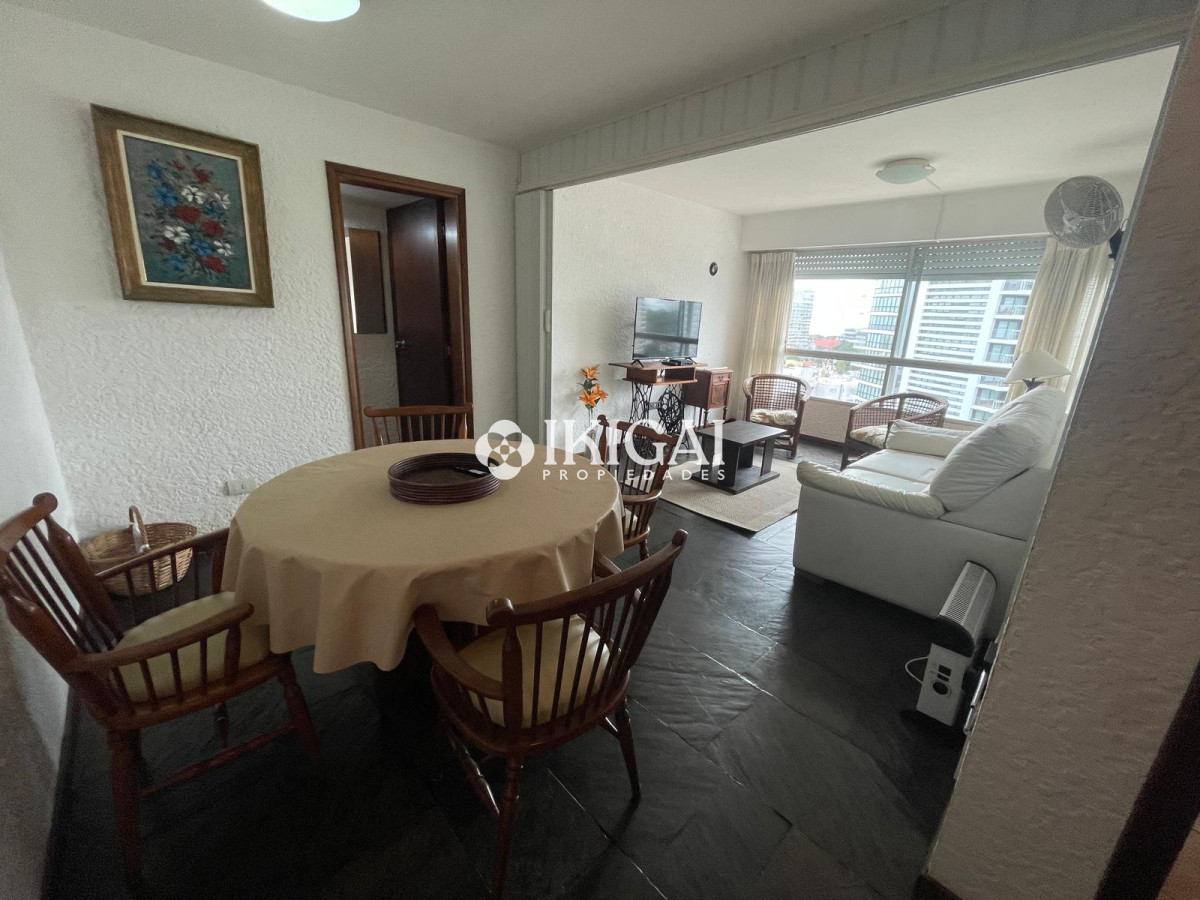 Apartamento ID.497 - Departamento en venta en Brava - Punta del Este de 1 dormitorio y medio.