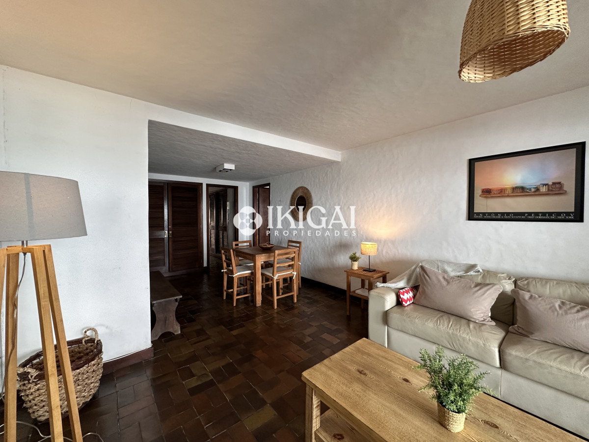 Apartamento ID.847 - En venta apartamento de 2 dormitorios en Peninsula, Punta del Este