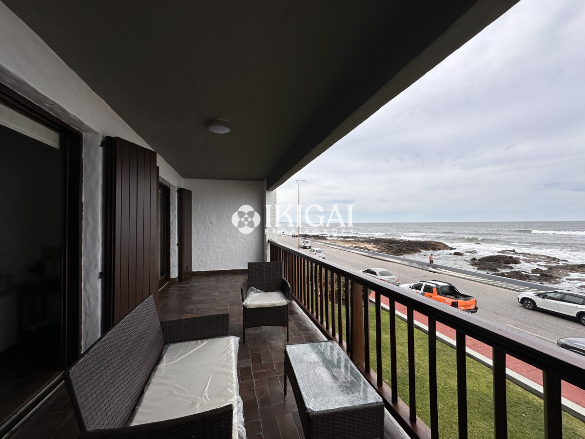 Apartamento ID.847 - En venta apartamento de 2 dormitorios en Peninsula, Punta del Este