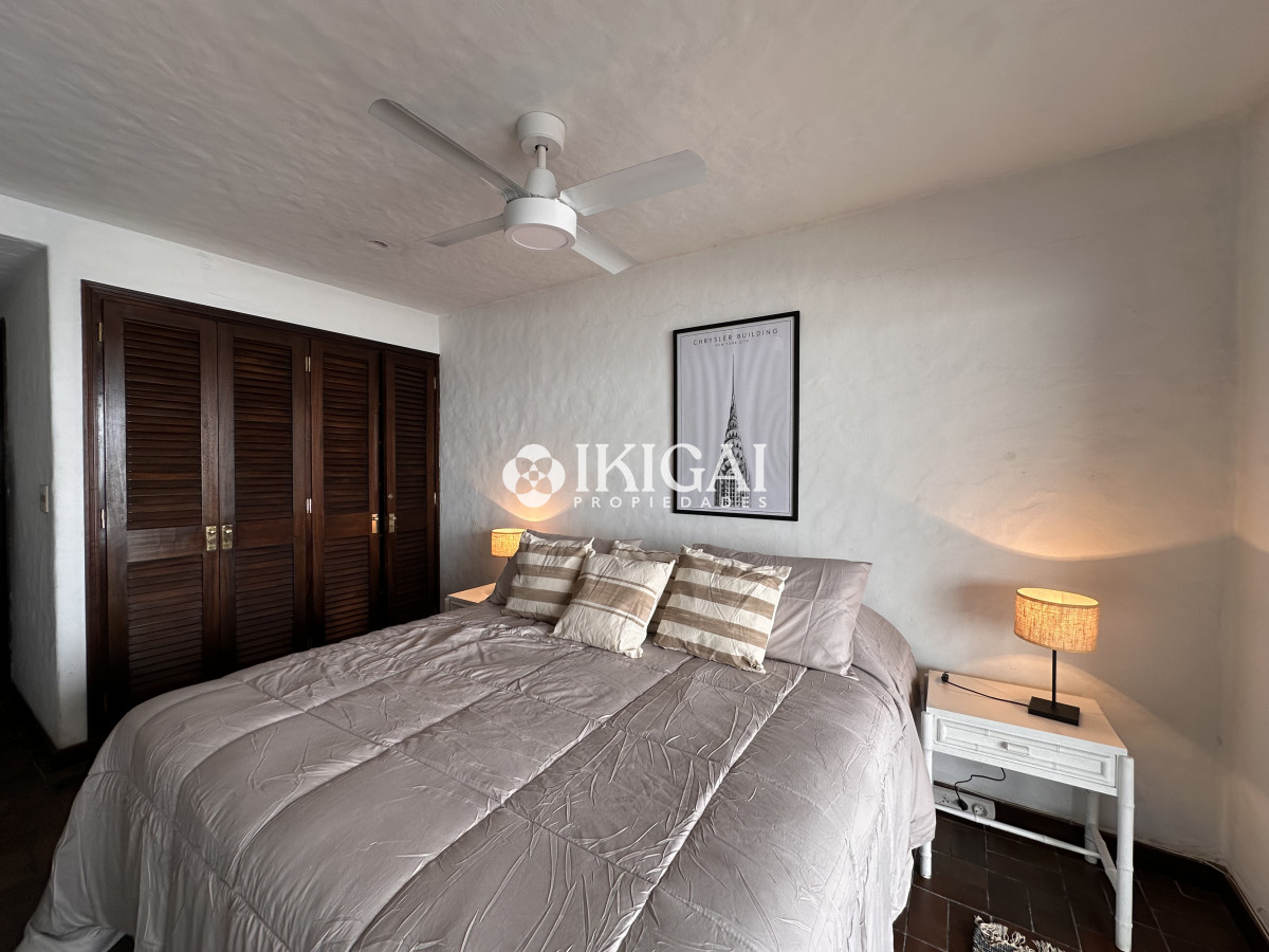 Apartamento ID.847 - En venta apartamento de 2 dormitorios en Peninsula, Punta del Este