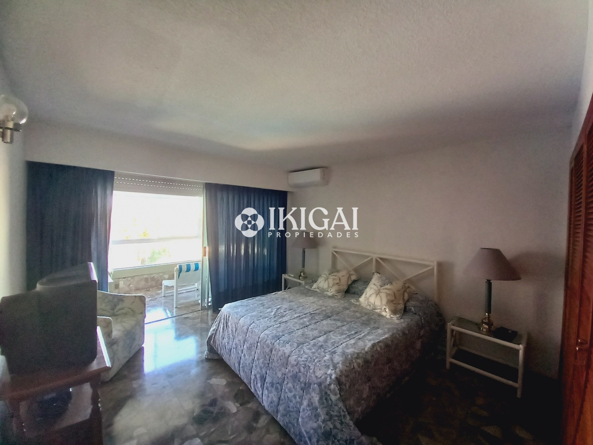 Apartamento ID.468 - Espectacular planta frente al mar, Amplios ambientes.