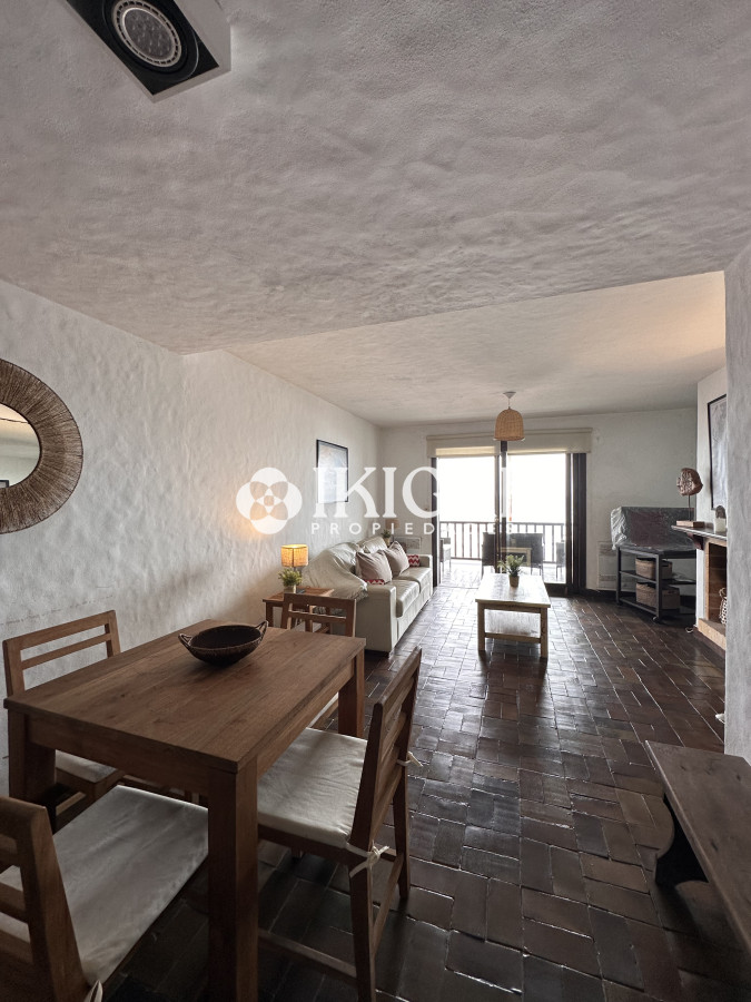 Apartamento ID.847 - En venta apartamento de 2 dormitorios en Peninsula, Punta del Este