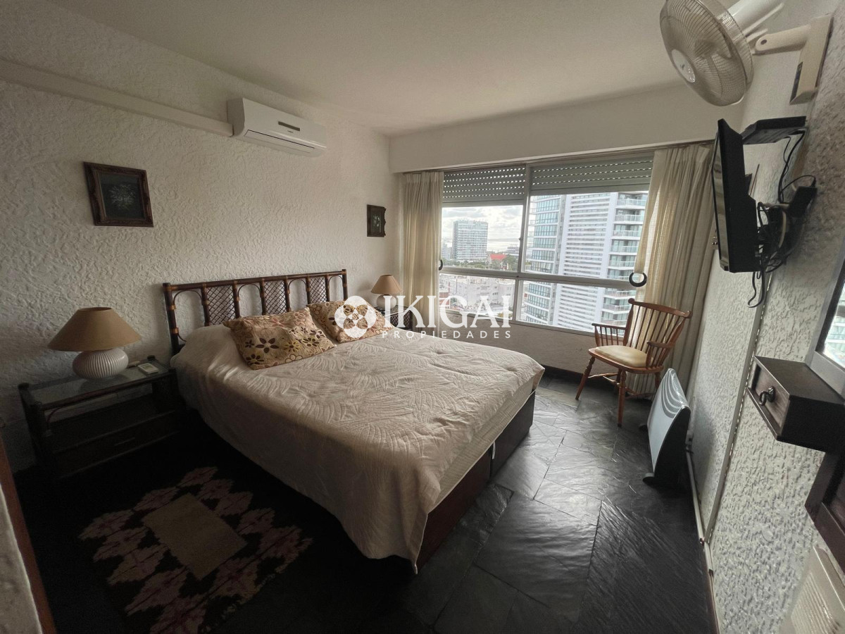 Apartamento ID.497 - Departamento en venta en Brava - Punta del Este de 1 dormitorio y medio.