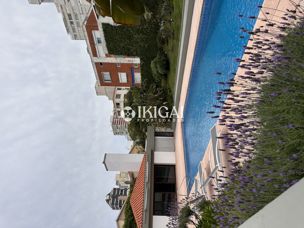 Apartamento ID.847 - En venta apartamento de 2 dormitorios en Peninsula, Punta del Este