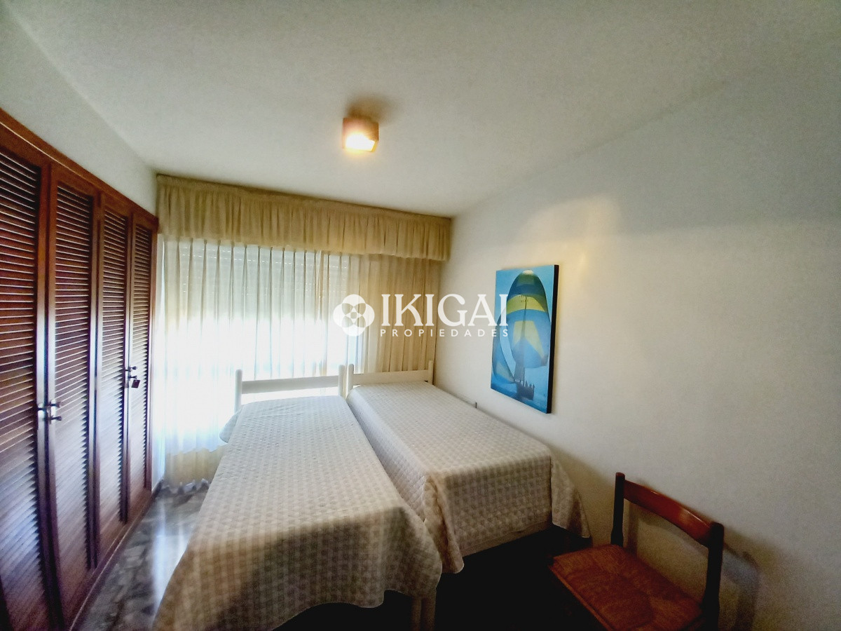 Apartamento ID.468 - Espectacular planta frente al mar, Amplios ambientes.
