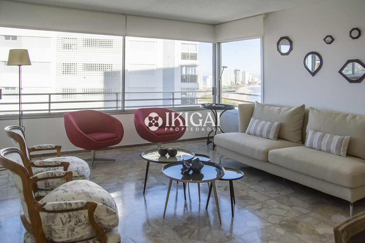 Apartamento ID.487 - Departamento de 2 dormitorios en Torre emblematica frente al mar.