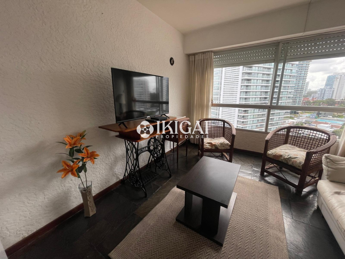Apartamento ID.497 - Departamento en venta en Brava - Punta del Este de 1 dormitorio y medio.