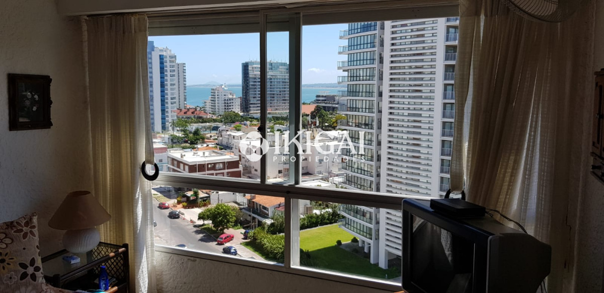 Apartamento ID.497 - Departamento en venta en Brava - Punta del Este de 1 dormitorio y medio.