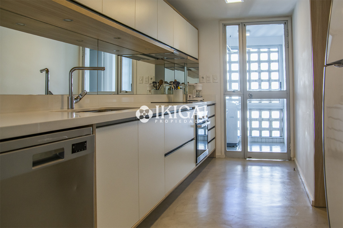 Apartamento ID.487 - Departamento de 2 dormitorios en Torre emblematica frente al mar.
