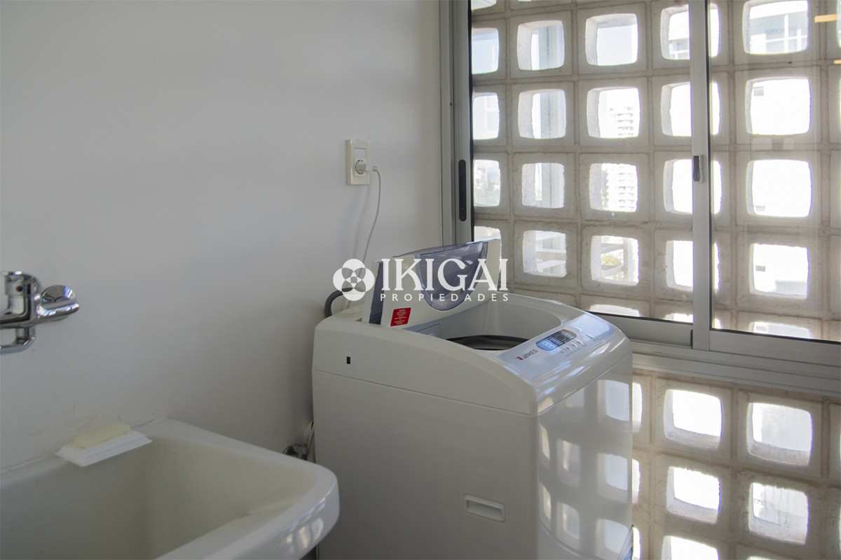 Apartamento ID.487 - Departamento de 2 dormitorios en Torre emblematica frente al mar.