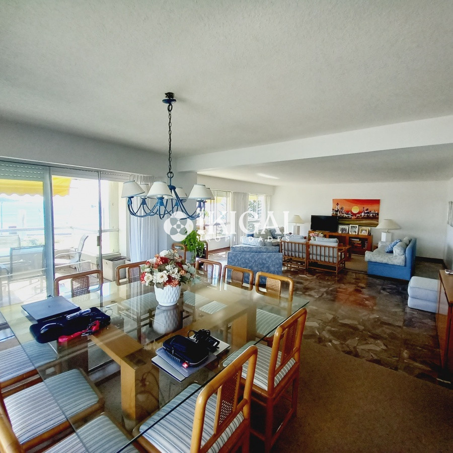Apartamento ID.468 - Espectacular planta frente al mar, Amplios ambientes.