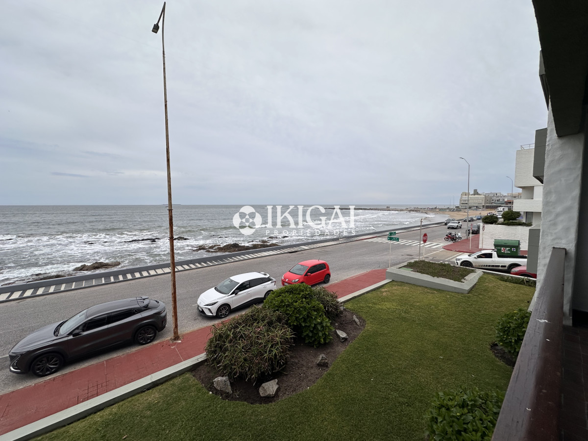 Apartamento ID.847 - En venta apartamento de 2 dormitorios en Peninsula, Punta del Este