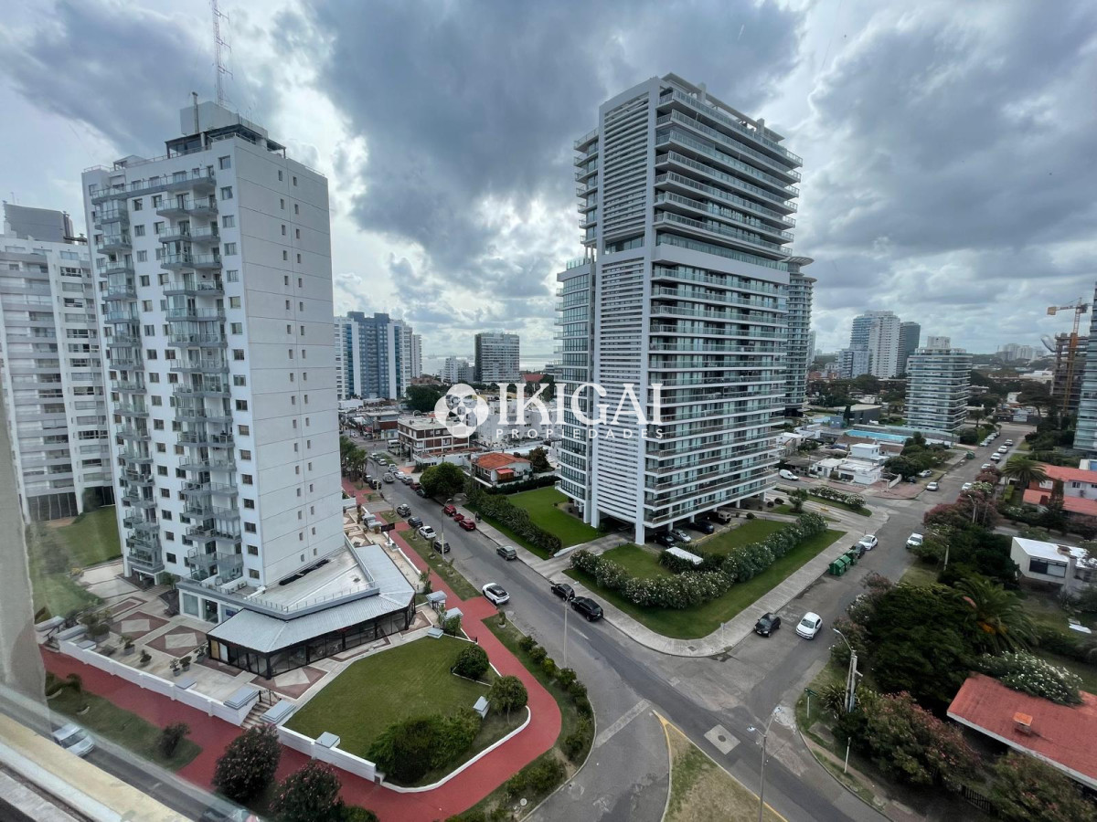 Apartamento ID.497 - Departamento en venta en Brava - Punta del Este de 1 dormitorio y medio.