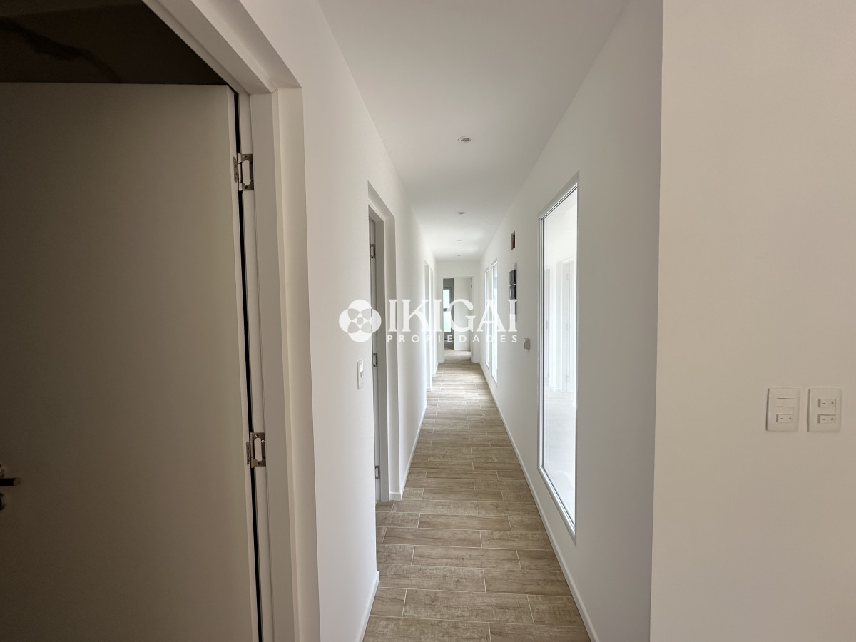 Casa ID.785 - Vende casa de 3 dormitorios a estrenar, Punta del Este