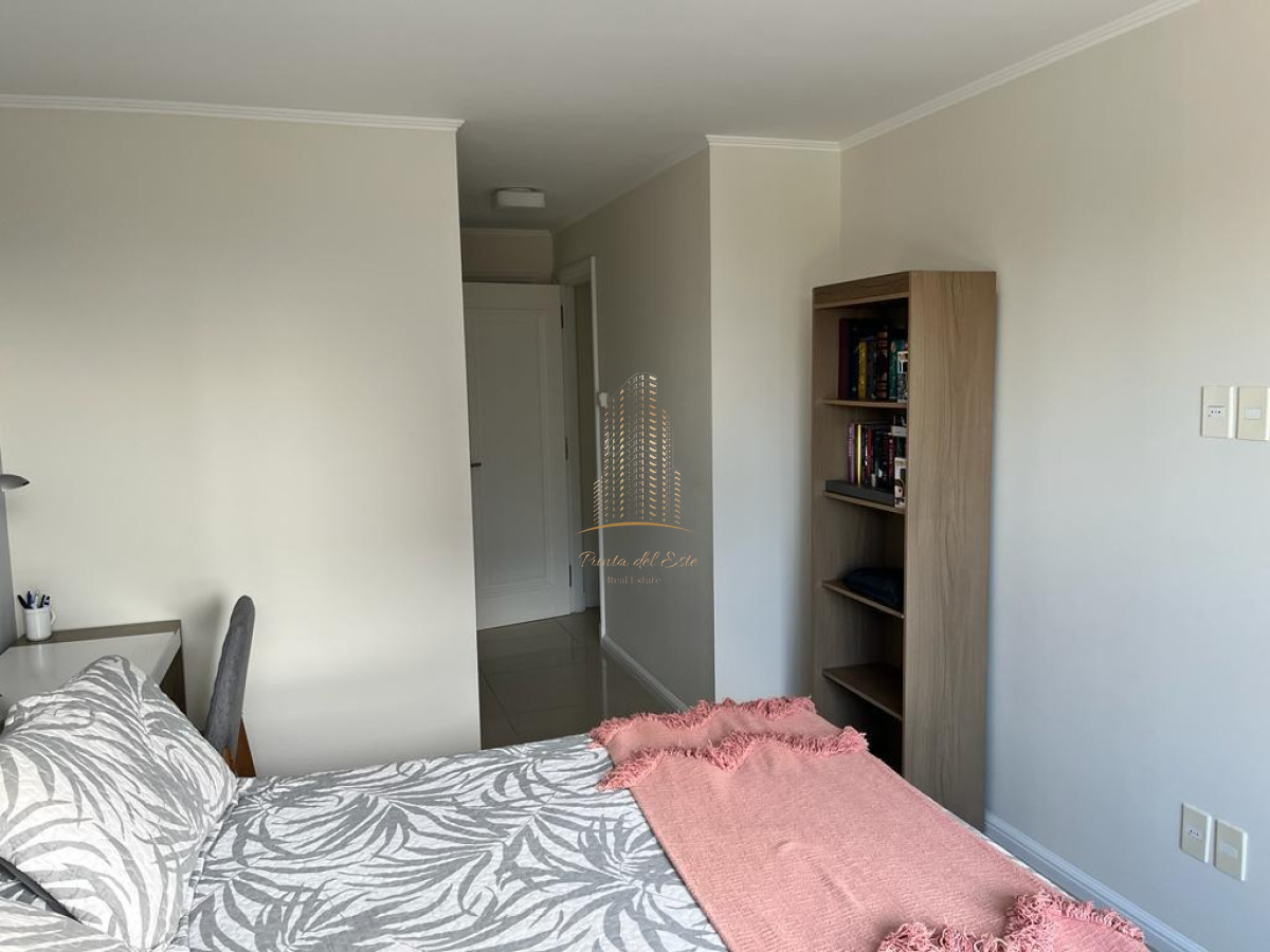 Apartamento ID.966 - Departamento de 2 dormitorios en alquiler en Torre Imperiale, Punta del Este