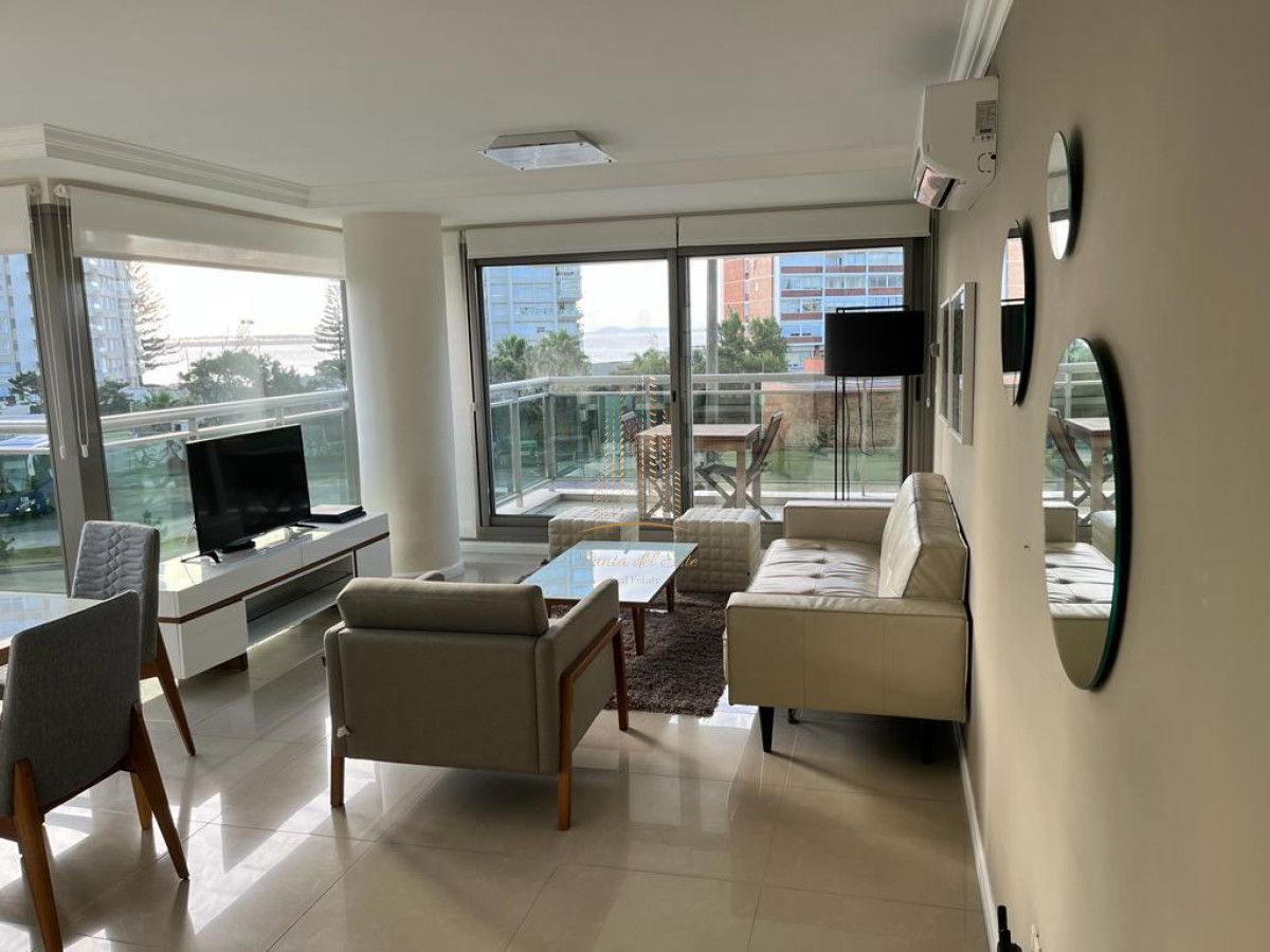 Apartamento ID.966 - Departamento de 2 dormitorios en alquiler en Torre Imperiale, Punta del Este