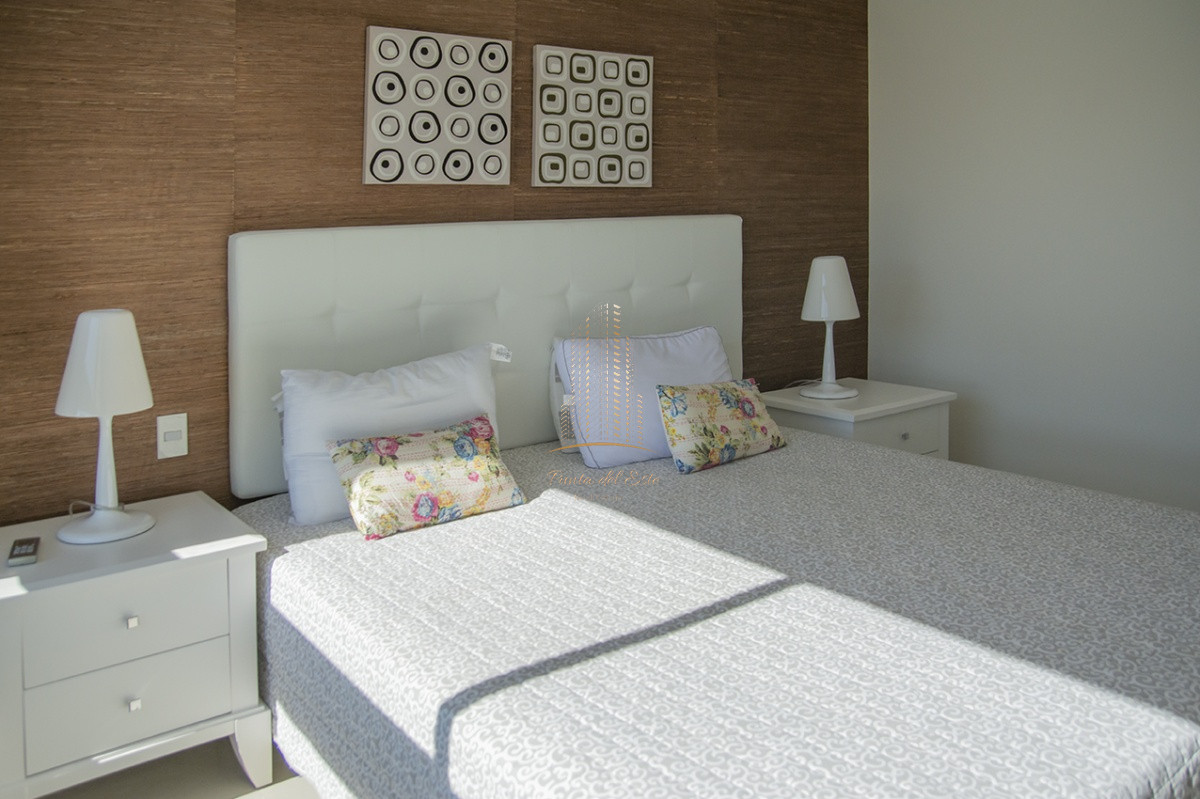 Apartamento ID.968 - Departamento en venta y alquiler temporal en Punta del Este,Torre Imperiale.