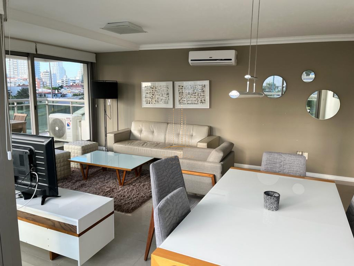 Apartamento ID.966 - Departamento de 2 dormitorios en alquiler en Torre Imperiale, Punta del Este