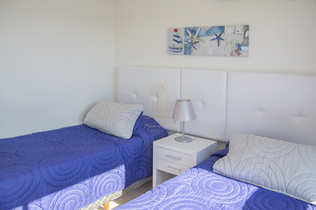 Apartamento ID.968 - Departamento en venta y alquiler temporal en Punta del Este,Torre Imperiale.