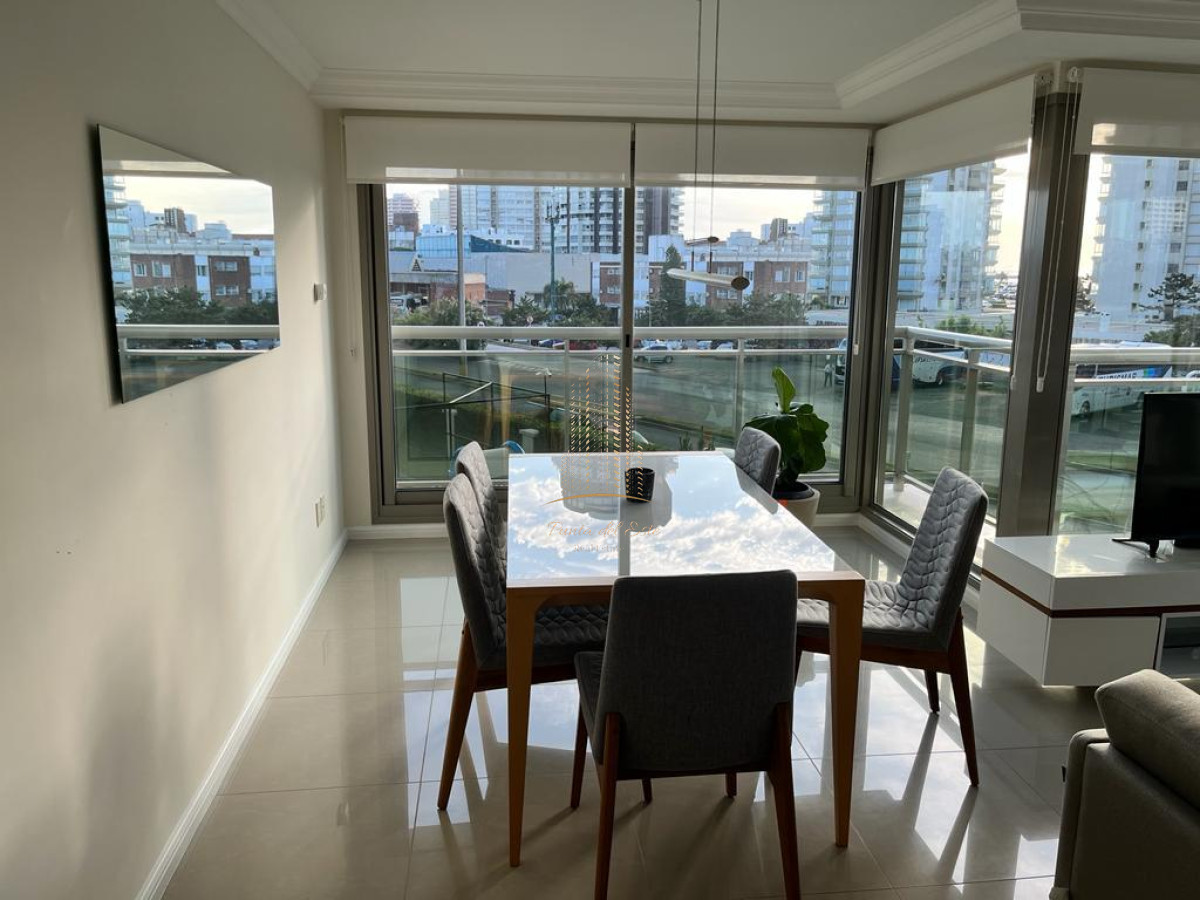 Apartamento ID.966 - Departamento de 2 dormitorios en alquiler en Torre Imperiale, Punta del Este