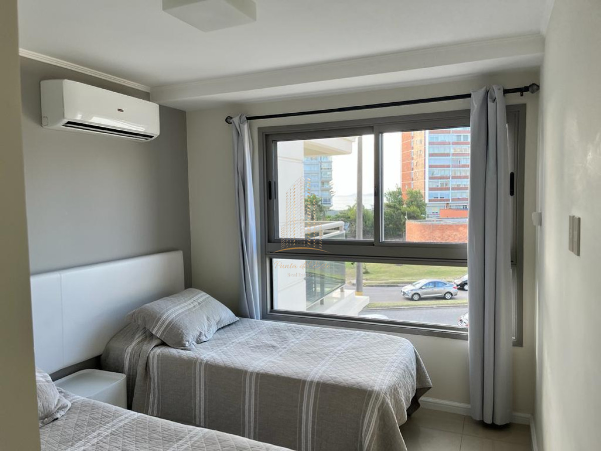 Apartamento ID.966 - Departamento de 2 dormitorios en alquiler en Torre Imperiale, Punta del Este