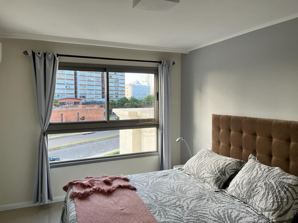 Apartamento ID.966 - Departamento de 2 dormitorios en alquiler en Torre Imperiale, Punta del Este