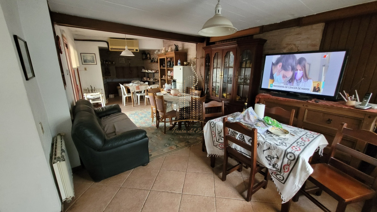 Casa ID.1029 - Casa de 3 dormitorios en Barrio Cantegril