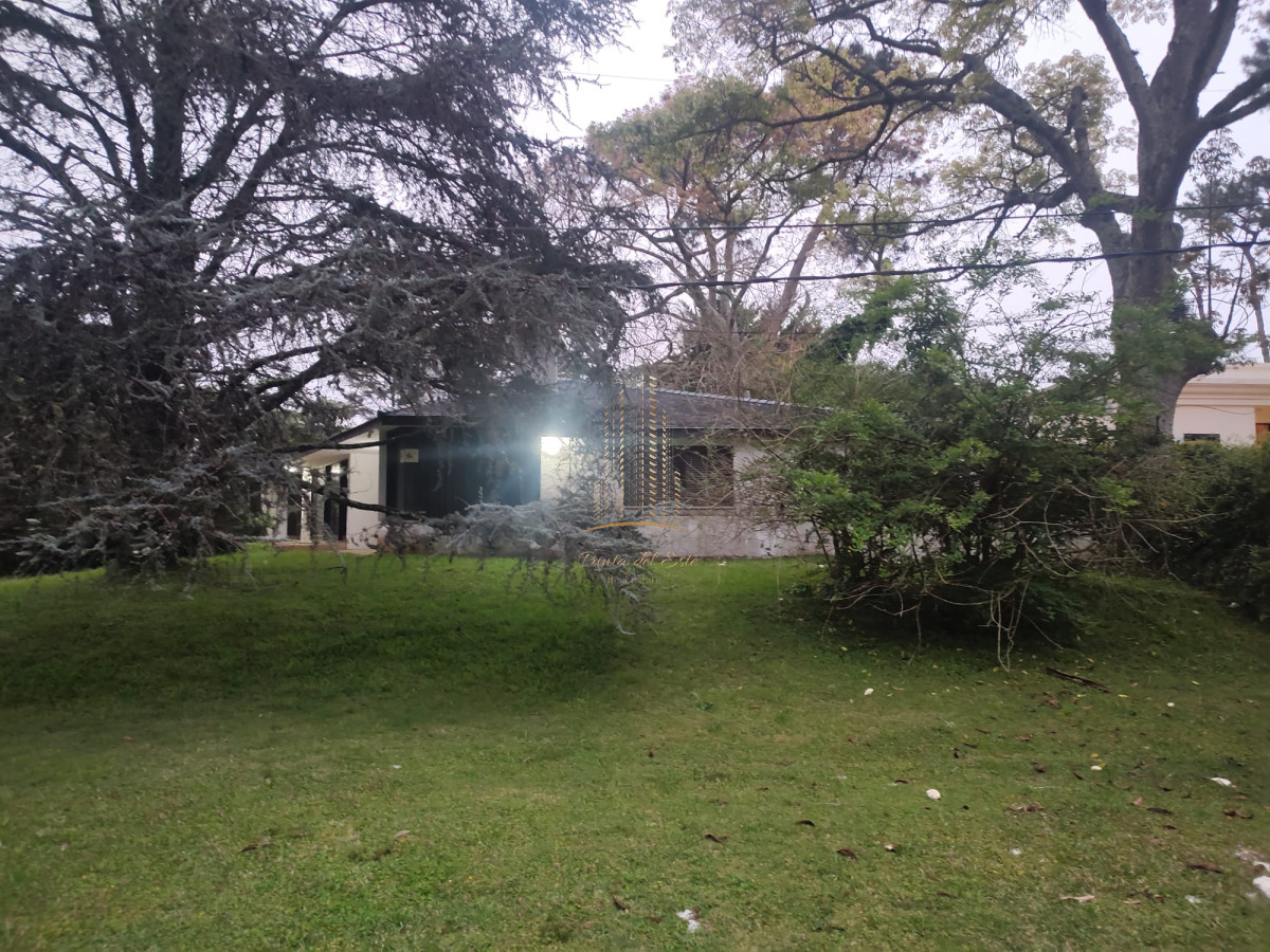 Casa ID.1028 - Chalet en venta en espectacular zona