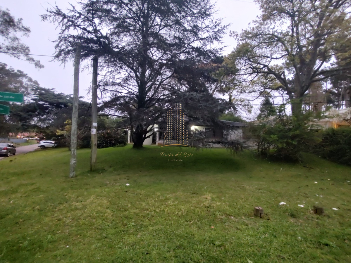 Casa ID.1028 - Chalet en venta en espectacular zona