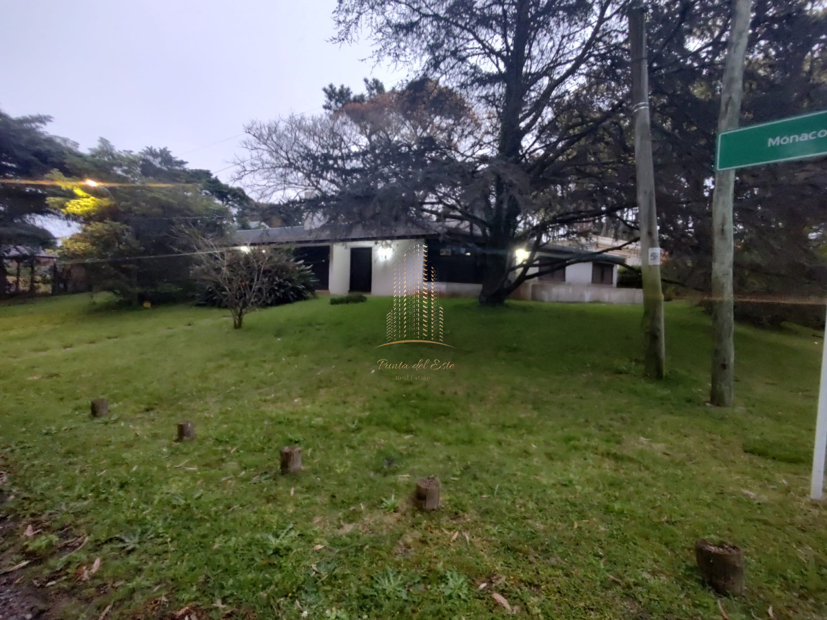 Casa ID.1028 - Chalet en venta en espectacular zona