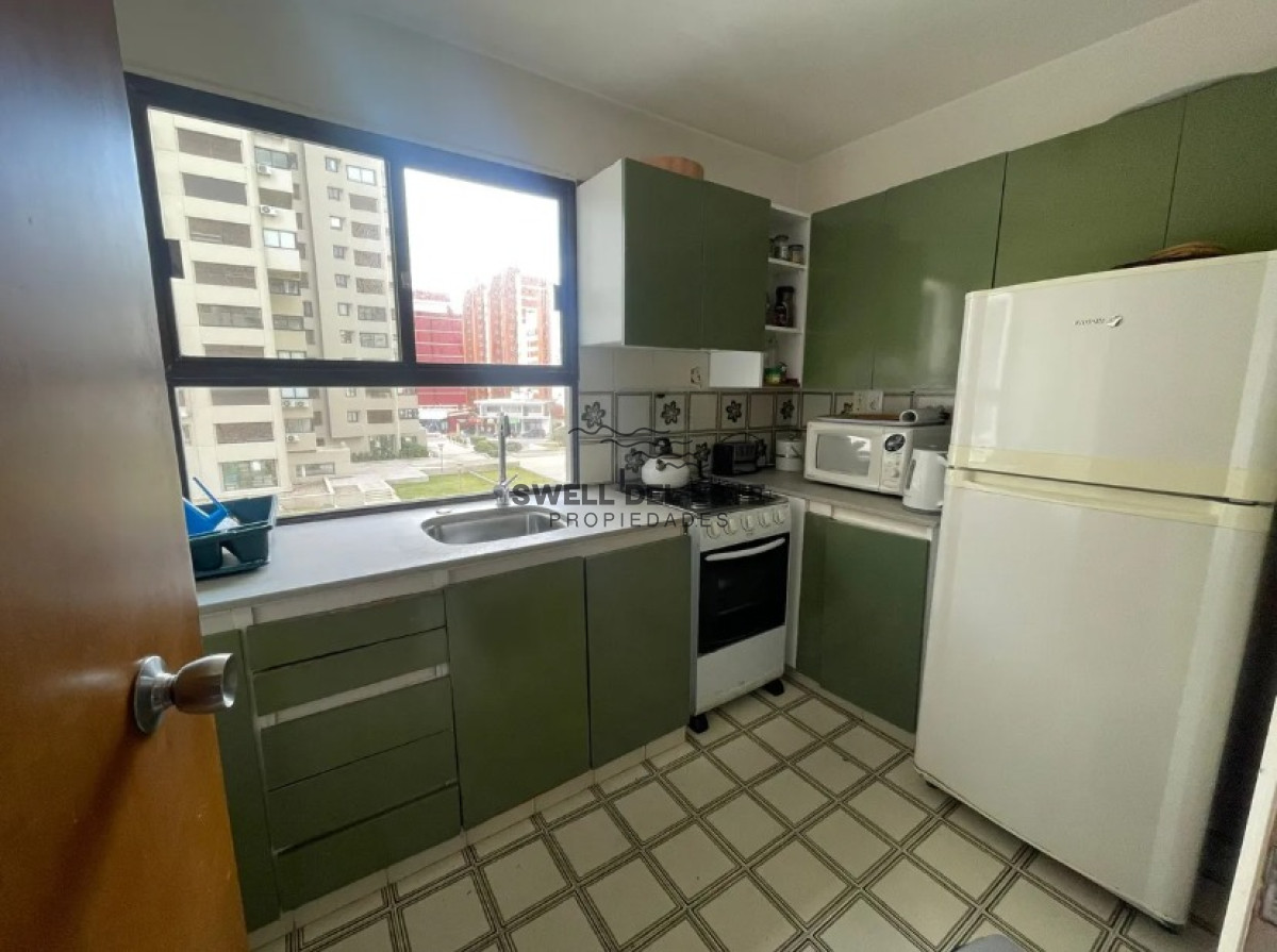 Apartamento ID.248 - Apartamento en venta de 3 dormitorios en Punta del Este con vista al mar