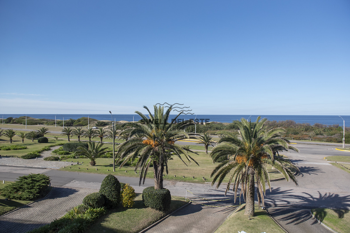 Apartamento ID.235 - En venta Elegante apartamento en San Rafael, Punta del Este