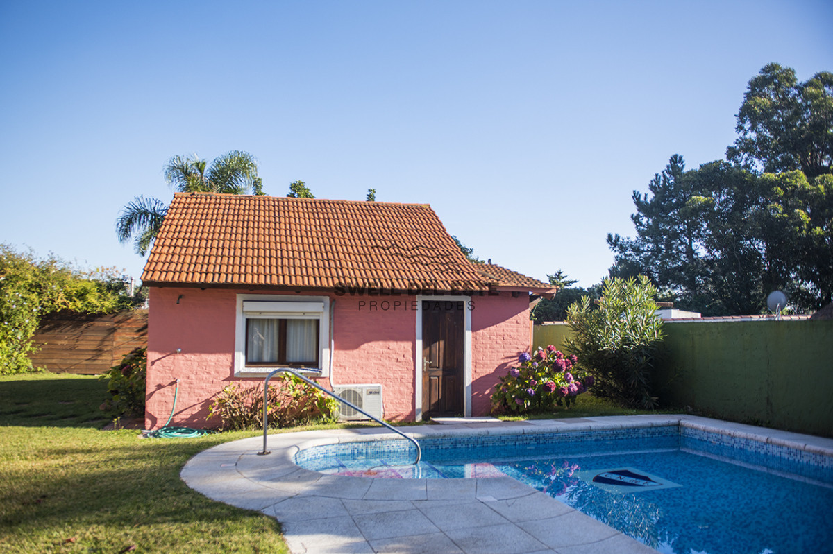 Casa ID.517 - Muy linda casa en venta, zona inmejorable, 3 dormitorios y servicio