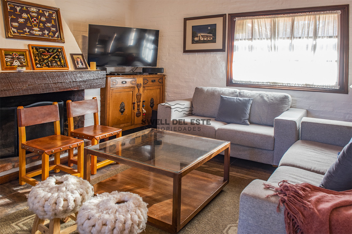 Casa ID.517 - Muy linda casa en venta, zona inmejorable, 3 dormitorios y servicio