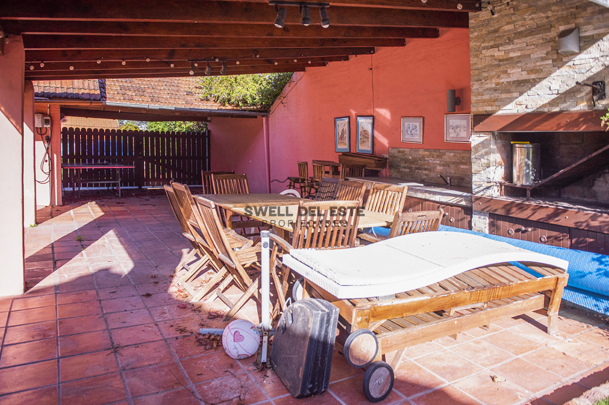 Casa ID.517 - Muy linda casa en venta, zona inmejorable, 3 dormitorios y servicio
