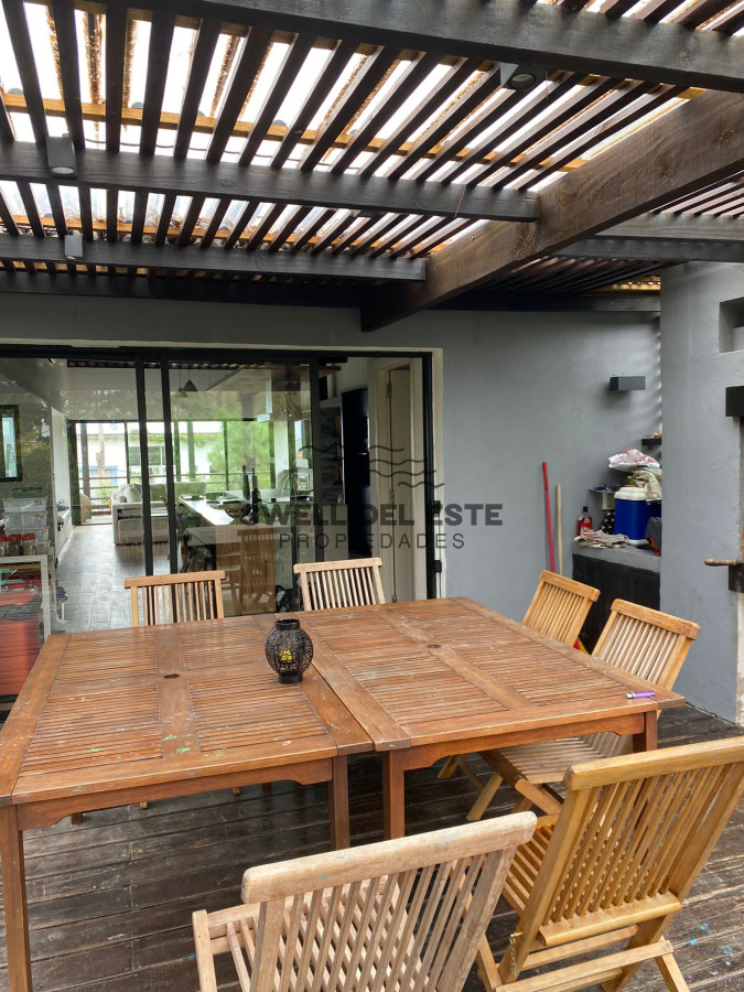 Casa ID.268 - Venta Casa de 3 Dormitorios en Montoya Punta del este con Piscina