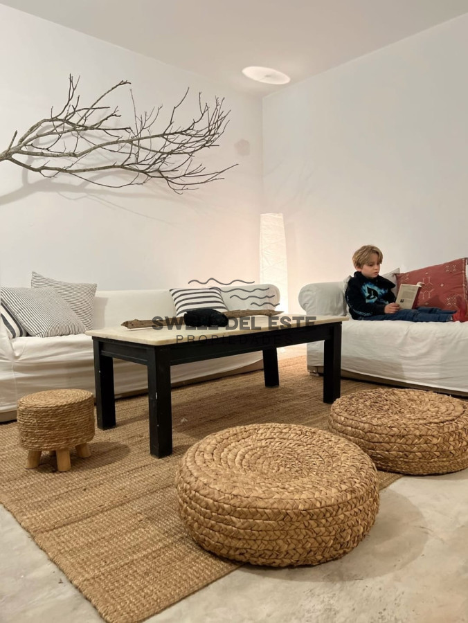 Casa ID.270 - Amplia casa a la venta en Punta del Este de 6 dormitorios en el Tesoro a 200 mts de ruta 10